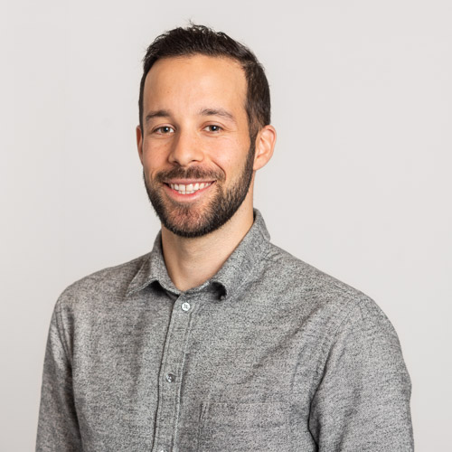 Headshot of Aaron Saks, President of West Coast Seeds.